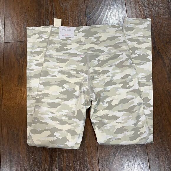 NWT Aerie Camo White Leggings high waisted 7/8 - Picture 5 of 6